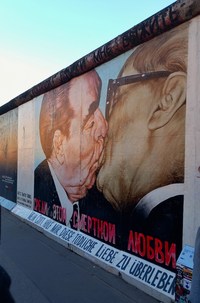 Berlinski zid, bratski poljub